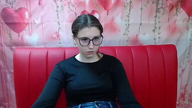 Snapshot of LilianaShine chatting on March 25, 6:08 am LilianaShine online show from March 25, 6:08 am