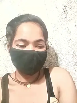 Sunali Bendre online show from April 2, 4:15 pm