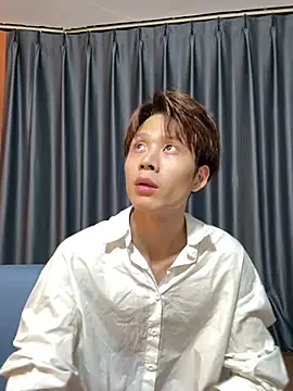 SM 004 online show from April 7, 12:05 pm