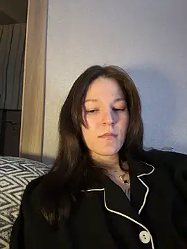 Snapshot of OliaLav chatting on February 6, 7:17 pm OliaLav online show from February 6, 7:17 pm