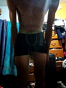 Snapshot of CHO8708 chatting on April 2, 2:20 am CHO8708 online show from April 2, 2:20 am