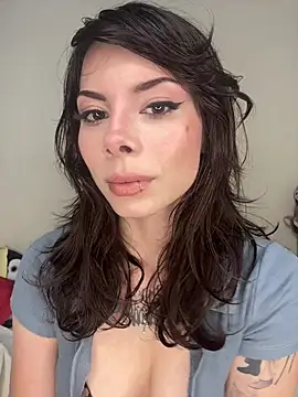 Isalove99 online show from February 25, 1:32 pm