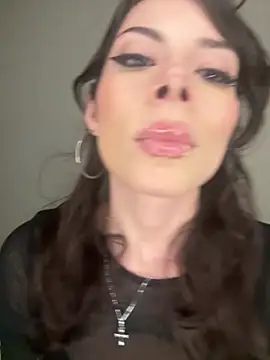 Isalove99 online show from March 14, 2:33 pm