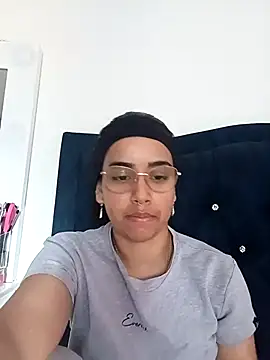 Snapshot of Diva_noir chatting on February 14, 2:14 pm Diva noir online show from February 14, 2:14 pm