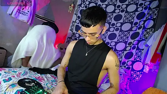 THE PERFECT COUPLE 12 online show from February 6, 3:11 am