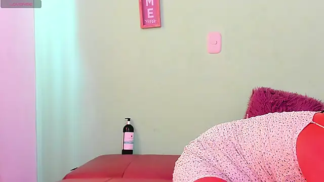 Snapshot of teresamature chatting on April 1, 7:33 pm teresamature online show from April 1, 7:33 pm