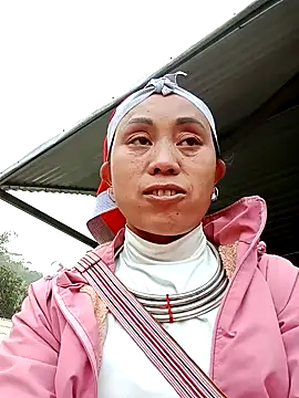 Snapshot of Pmn87 chatting on February 7, 8:40 am Pmn87 online show from February 7, 8:40 am