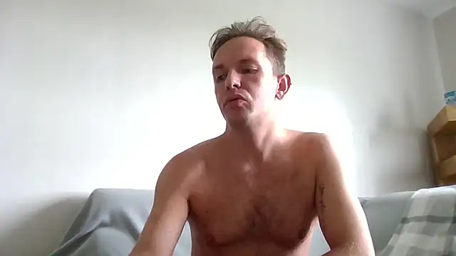 verscub6969 online show from June 6, 9:14 am
