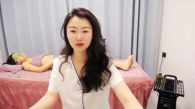 anne2026 online show from April 23, 1:40 am