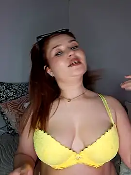 sweety-niyaa online show from February 8, 10:57 pm