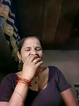 Snapshot of Pooja_sahu chatting on May 29, 5:05 am Pooja sahu online show from May 29, 5:05 am