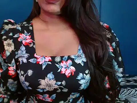 Hotginni4 online show from May 10, 2:22 pm