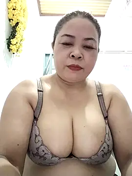 Baby-bigtits2026 online show from May 12, 10:01 am
