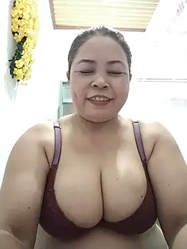 Baby-bigtits2026 online show from May 18, 10:21 am