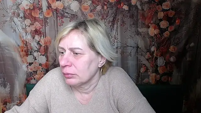 Snapshot of MarynaSpotif chatting on February 6, 12:19 pm MarynaSpotif online show from February 6, 12:19 pm