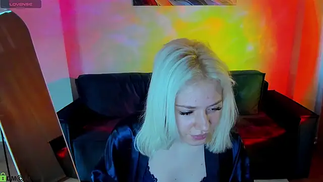 Kate Krose online show from March 19, 1:09 am