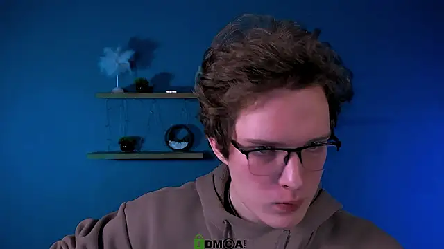 noir kai online show from February 1, 9:52 am