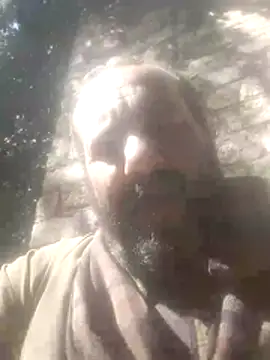 Snapshot of yasirelmasry22223 chatting on February 6, 9:12 am yasirelmasry22223 online show from February 6, 9:12 am