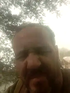 Snapshot of yasirelmasry22223 chatting on February 13, 10:44 am yasirelmasry22223 online show from February 13, 10:44 am