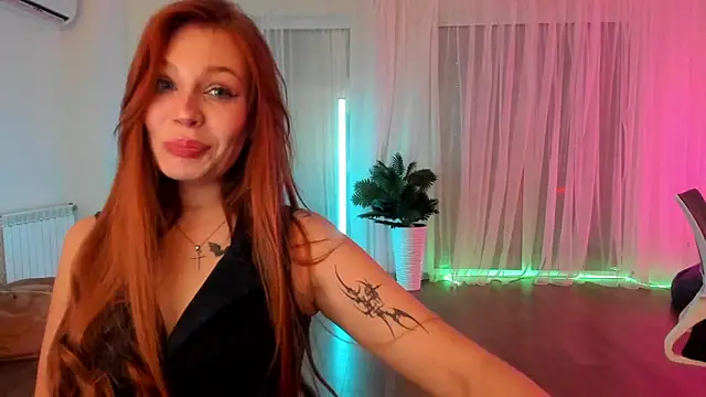 kelly love 222 online show from June 2, 7:49 pm