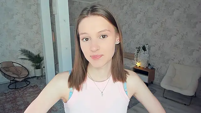 LianneBynon online show from March 20, 8:30 am