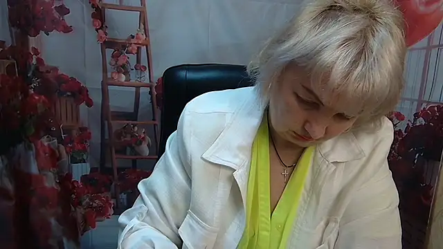 RenataDaster online show from May 15, 11:06 am