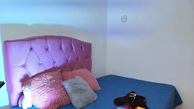 Kalyra 17 online show from March 12, 11:49 am