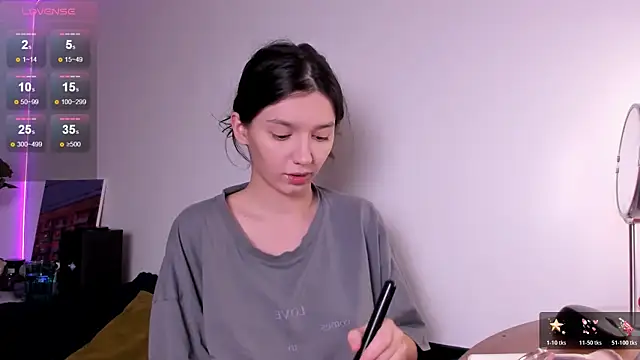 miabellee  online show from February 20, 12:29 am