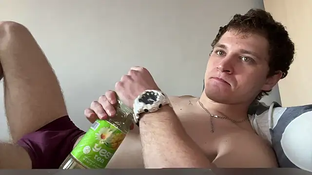 Snapshot of Bob_bucks chatting on March 15, 4:40 am Bob bucks online show from March 15, 4:40 am