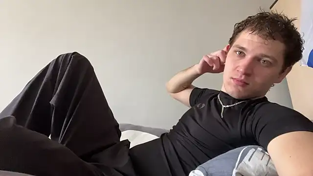 Snapshot of Bob_bucks chatting on March 17, 6:50 am Bob bucks online show from March 17, 6:50 am