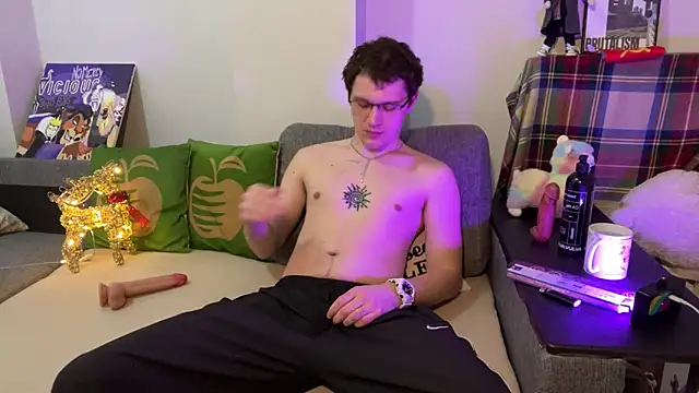 Snapshot of Bob_bucks chatting on March 19, 6:12 pm Bob bucks online show from March 19, 6:12 pm