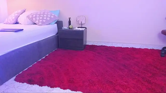 bellawild  online show from March 18, 12:30 pm