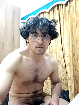 Snapshot of Apolo_Men chatting on February 6, 4:28 am Apolo Men online show from February 6, 4:28 am