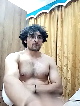 Snapshot of Apolo_Men chatting on March 12, 4:40 am Apolo Men online show from March 12, 4:40 am