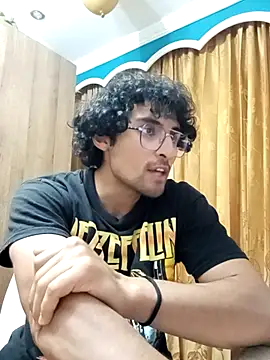 Snapshot of Apolo_Men chatting on March 26, 4:51 am Apolo Men online show from March 26, 4:51 am