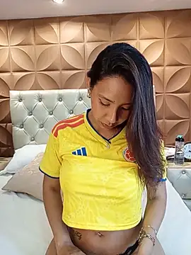 MiaSantana  online show from June 17, 10:10 pm
