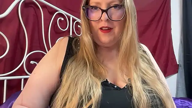 MissCharlotteXx online show from April 10, 1:49 pm