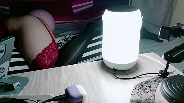 Snapshot of lenanane0126 chatting on March 16, 5:50 pm lenanane0126 online show from March 16, 5:50 pm