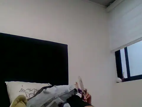 Snapshot of Ambar_Cortes chatting on February 18, 10:39 pm Ambar Cortes online show from February 18, 10:39 pm