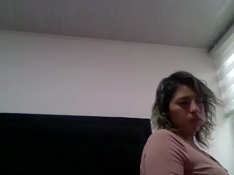 Snapshot of Ambar_Cortes chatting on March 4, 6:14 pm Ambar Cortes online show from March 4, 6:14 pm