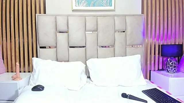 Snapshot of emma_evanss__ chatting on March 17, 11:46 am emma evanss online show from March 17, 11:46 am