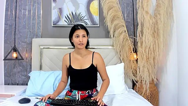 Snapshot of emma_evanss__ chatting on March 26, 11:27 am emma evanss online show from March 26, 11:27 am