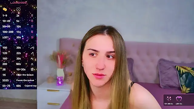 Snapshot of JasminUqueen chatting on May 7, 1:44 am JasminUqueen online show from May 7, 1:44 am