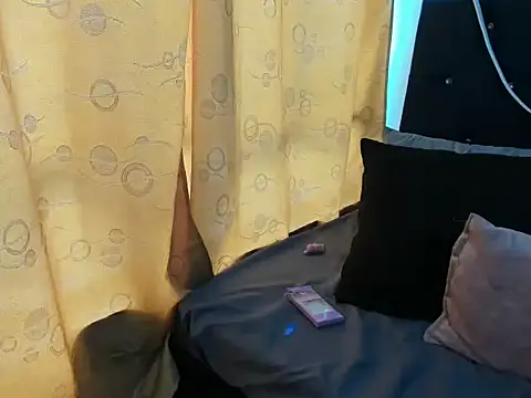 Snapshot of becky_forger chatting on February 2, 3:33 pm becky forger online show from February 2, 3:33 pm