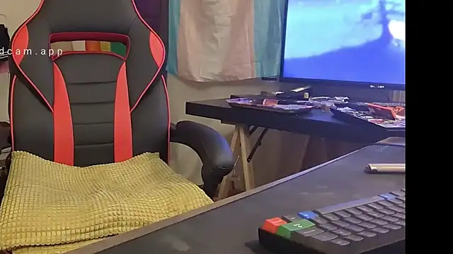 LovelyMeli online show from February 21, 9:43 am