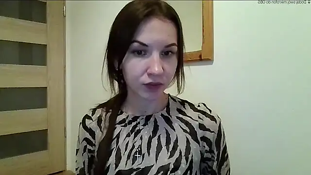 JuliaLovely online show from May 10, 6:35 pm