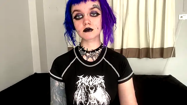 Snapshot of floralfabel chatting on February 7, 8:07 am floralfabel online show from February 7, 8:07 am