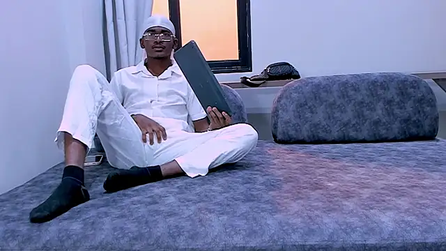 guyshardd online show from February 11, 1:38 pm