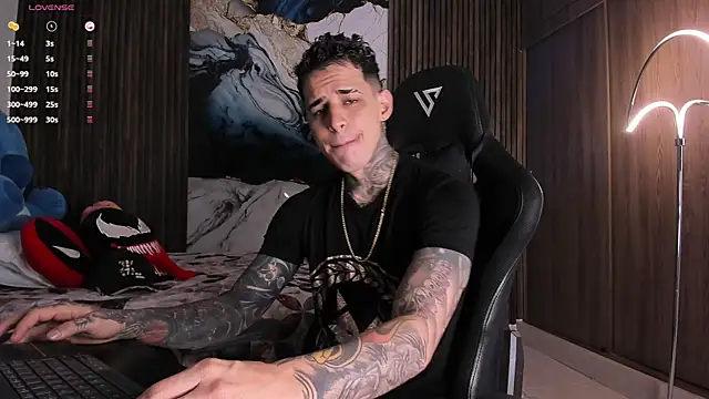 trisstann  online show from March 31, 4:29 pm