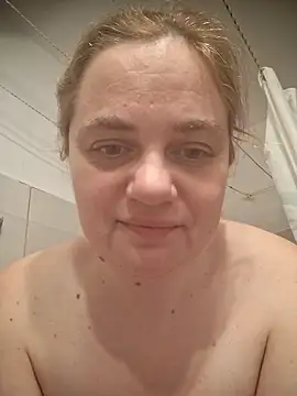 VitniKis online show from February 4, 8:25 pm